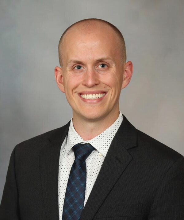 Mayo Clinic Alumni Association Tyler West M D Received An Award Mayo Clinic Rochester